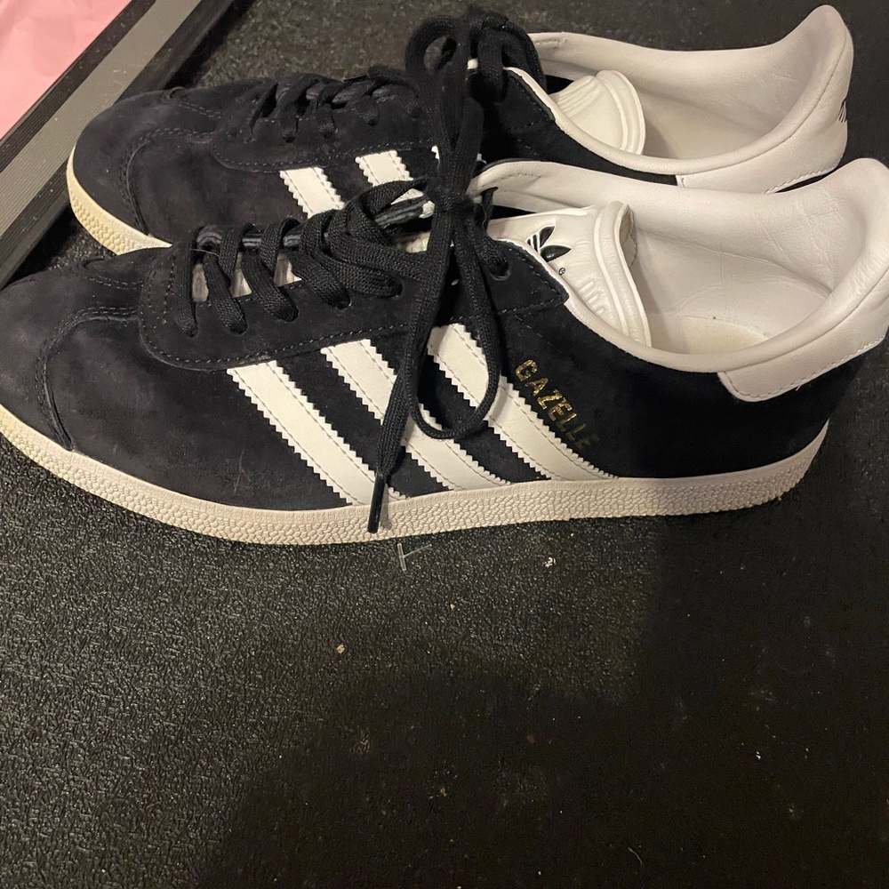 Adidas Women’s size 7 Black and White Gazelle Sneakers